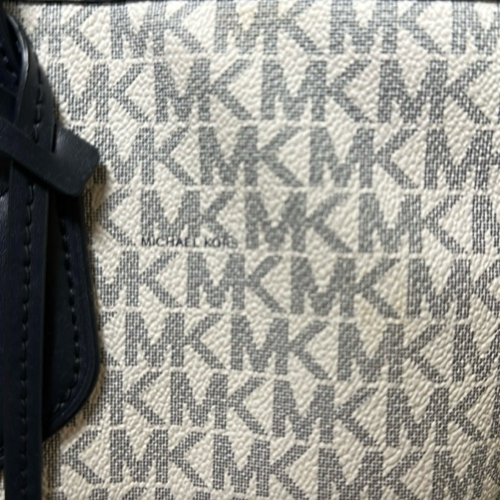Michael Kors Navy and White Tote Bag - Picture 5 of 9